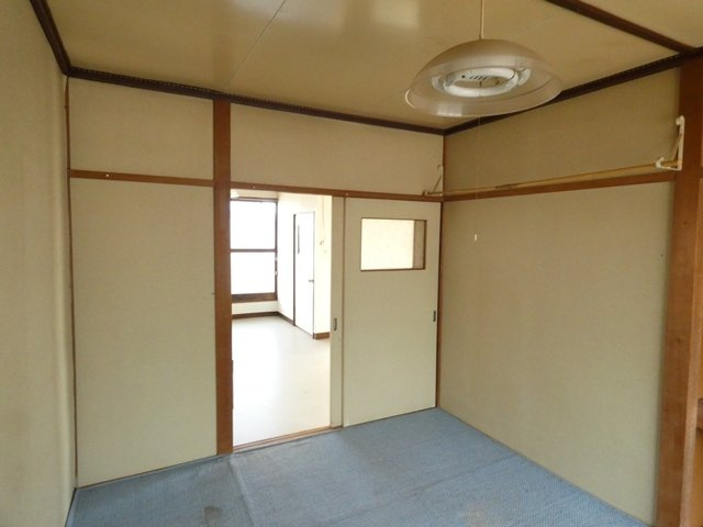 白百合マンション１号棟の和室