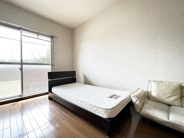 アシェルの洋室