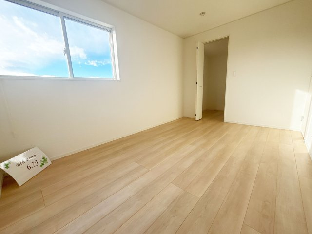 【洋室】 | 富士見市諏訪2丁目　新築一戸建住宅　全4棟　(ふじみ野店) | 収納力のあるウォークインクローゼット付