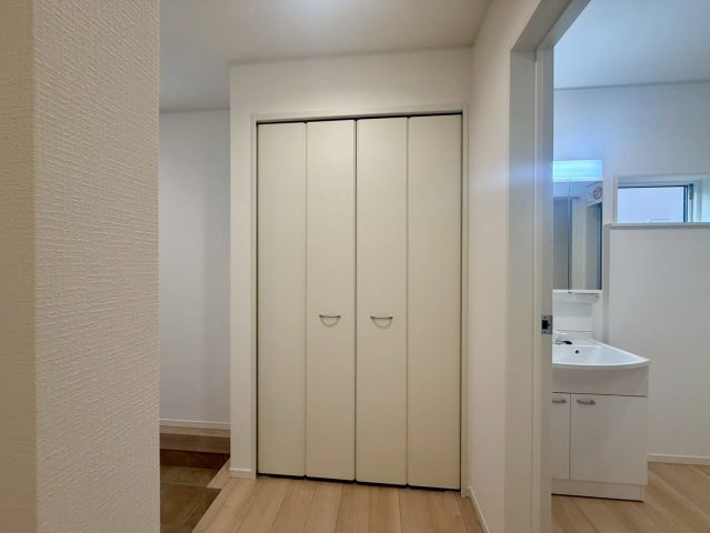 高知市桟橋通3丁目 桟橋第２　1号棟新築戸建 の収納