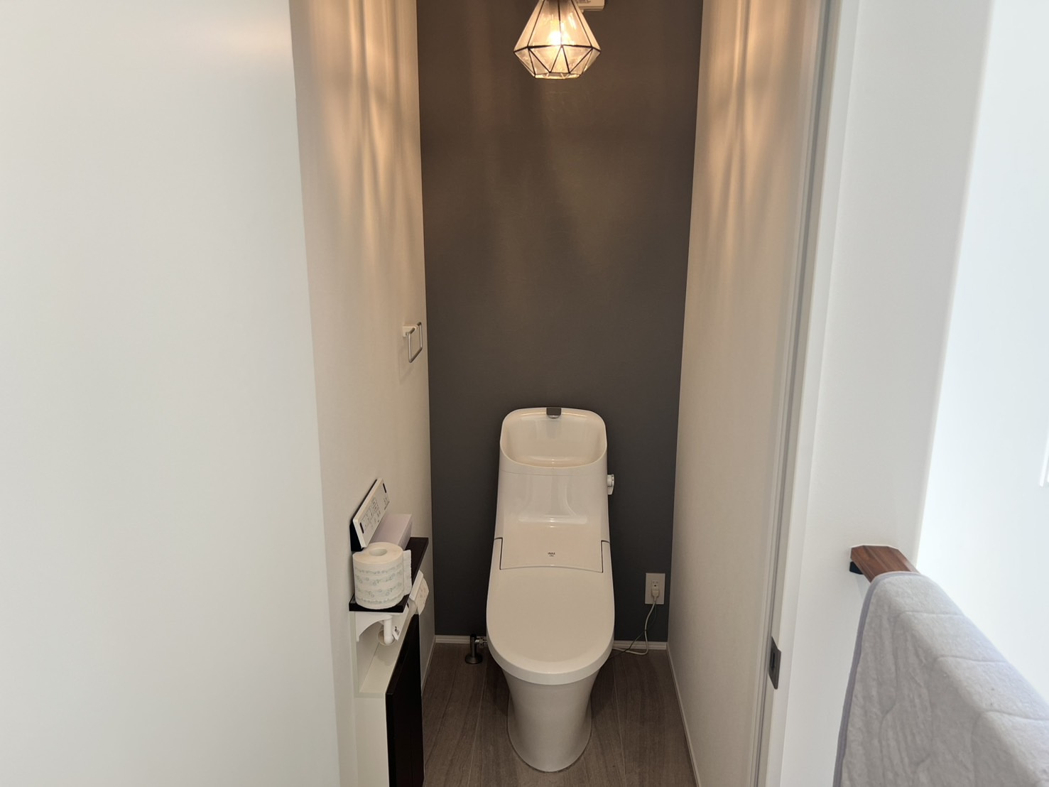 栃木市の築浅注文住宅！太陽光＆蓄電池設置のトイレ