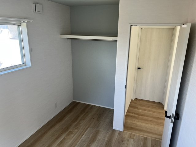 栃木市の築浅注文住宅！太陽光＆蓄電池設置の収納