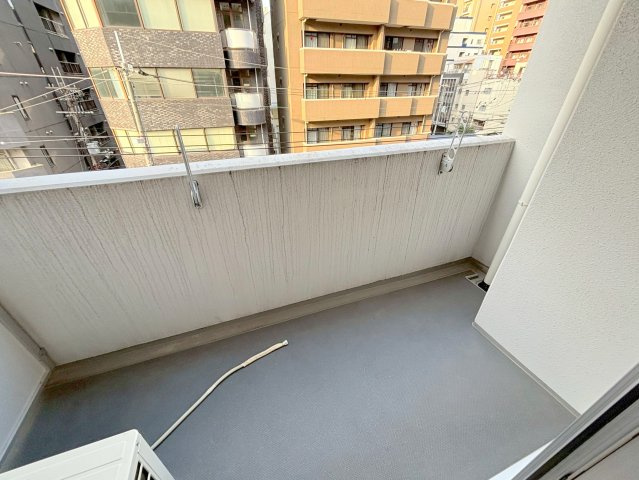 EL-Sia Shin-Osakaのバルコニー