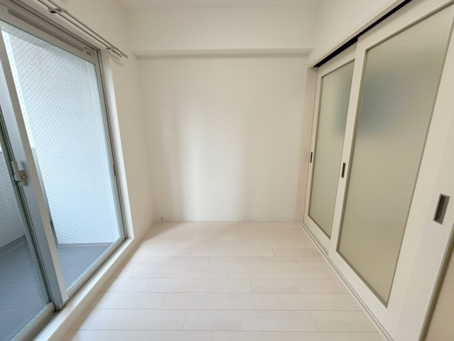 EL-Sia Shin-Osakaの洋室