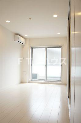 習志野市津田沼３丁目のアパートの居間・リビング