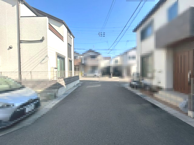 長岡京市奥海印寺大見坊の前面道路含む現地写真|前面道路は南側公道、幅員約6.0ｍで車の出入りも安心。