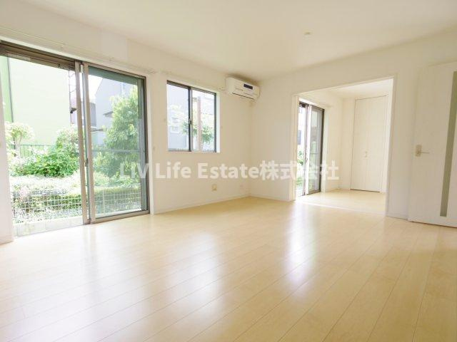 Ｋｏｌｅｔ武蔵大和＃０３の居間・リビング