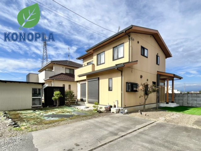 【中古戸建】太田市富沢町の外観|■外観｜土日のご見学はもちろん、平日・夜間のご案内も大歓迎です♪「今から見たい」や「仕事終わりに見たい」にもご対応できますのでお気軽にお問い合わせください♪