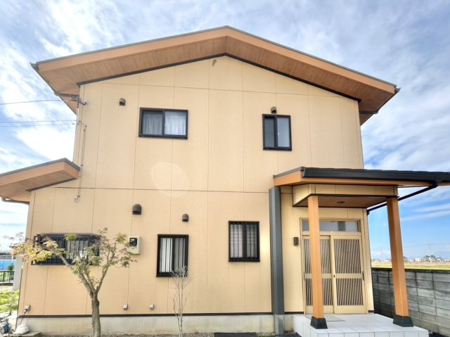 【中古戸建】太田市富沢町の外観|■外観｜閑静な住宅街で始める新しい暮らし♪開放的な毎日をあなたへ(^^♪