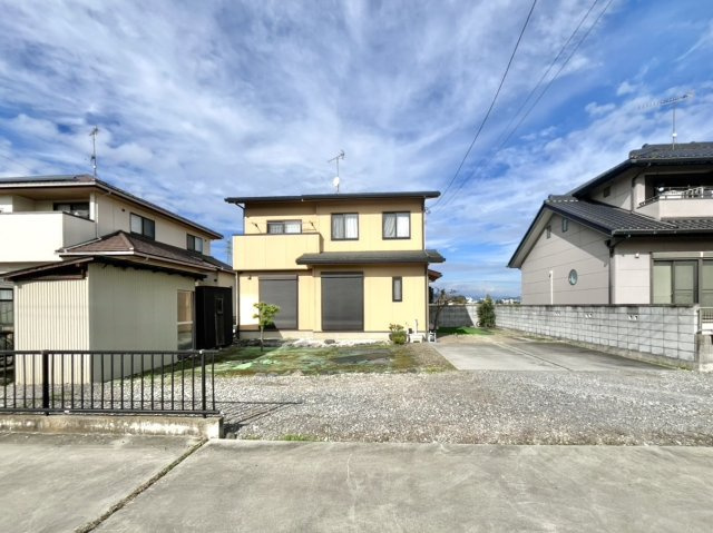 【中古戸建】太田市富沢町の外観|■外観｜シャープなデザインが印象的な洗練された外観。格調高く、優雅さ漂う素敵な仕様です♪