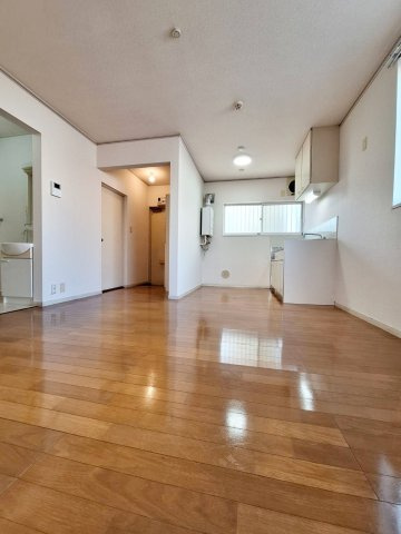 ドミール新町の洋室