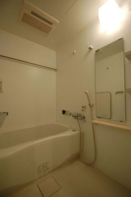 プリフェーム並木の浴室