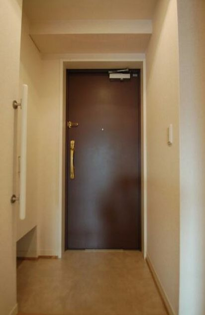 プリフェーム並木の玄関