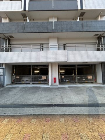 エストーネハーバーランドの駐車場