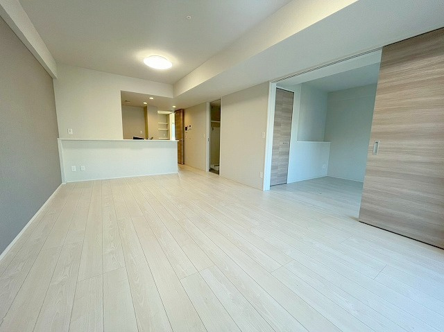 ジョワイユ新大阪の居間・リビング