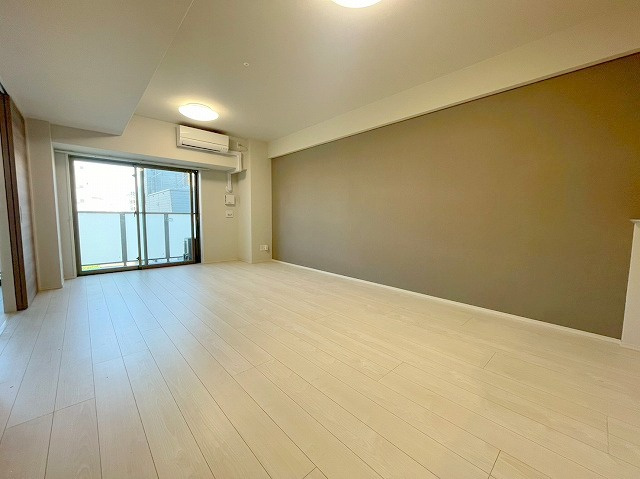 ジョワイユ新大阪の居間・リビング