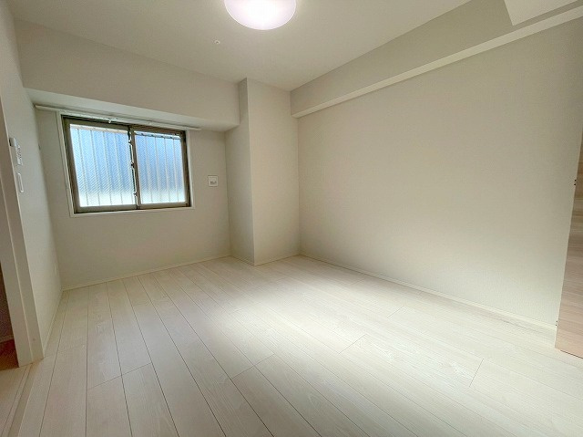 ジョワイユ新大阪の寝室