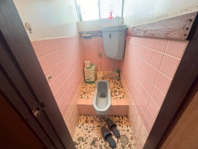 鹿嶋市大字根三田　中古戸建のトイレ