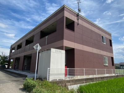 【外観】 | ティー・エム・ラドゥール | 外観写真（昼）