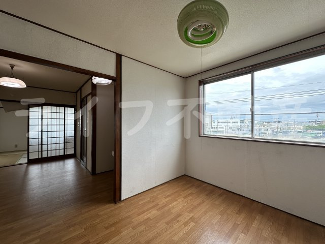 セントラルパークビルの居間・リビング|おしゃれなリビングです