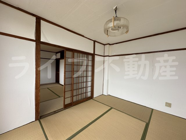 セントラルパークビルの内装|明るい室内です