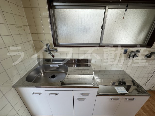 セントラルパークビルのキッチン|お料理しやすいキッチンです