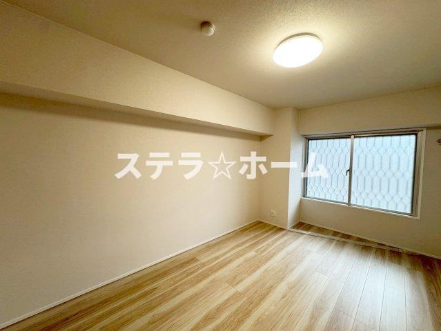 ネオコーポ茨木の洋室|ゆったりした洋室です