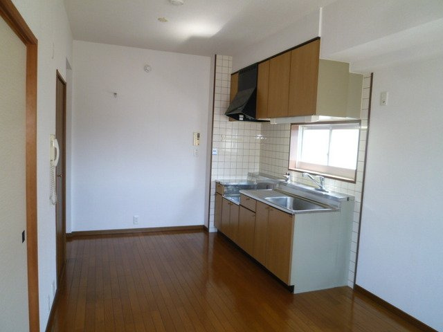 ヒルスカイ六甲の居間・リビング