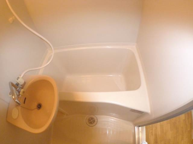 灘南ビルの浴室