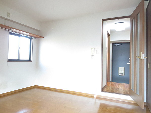 ノモズヴィレッジ六甲の居間・リビング