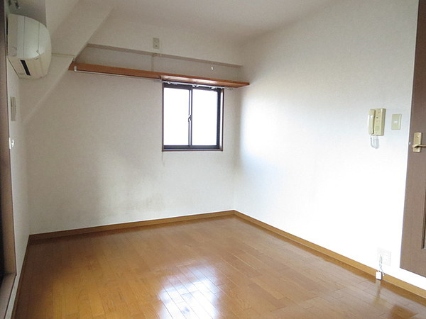 ノモズヴィレッジ六甲の居間・リビング