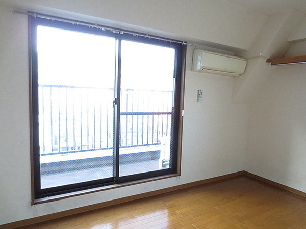 ノモズヴィレッジ六甲の居間・リビング