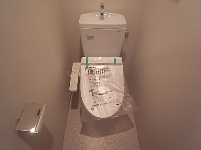 プレサンスジェネ新神戸ステーションフロントの浴室