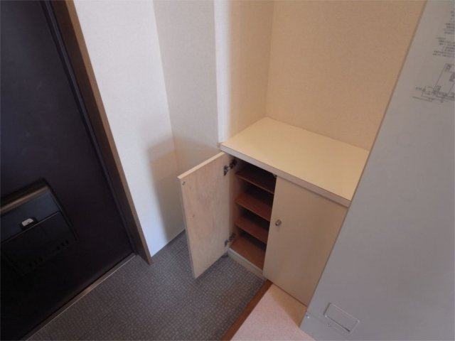 ロジュマン六甲の玄関