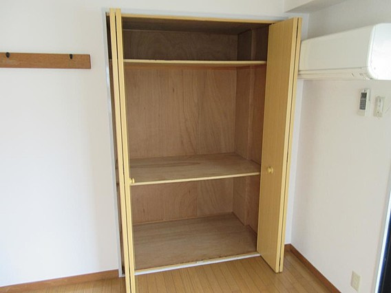 グリーンルーフ神若の収納