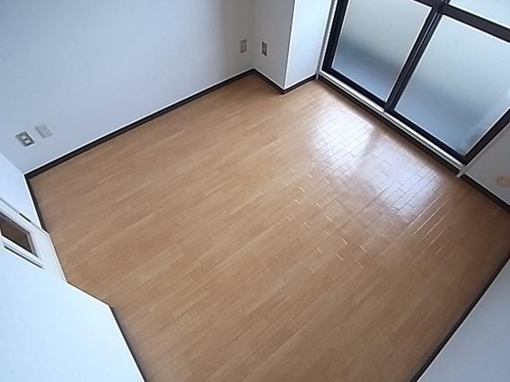 フルール岡本の居間・リビング