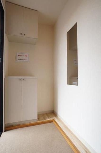 アレイけやきＢの玄関