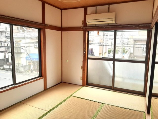 丸晃コーポAの和室