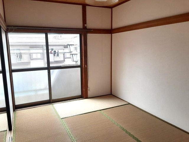 丸晃コーポAの和室