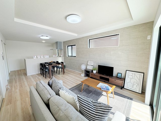 新築戸建・新築建売　郡山市菜根　桜小・第三中の居間・リビング