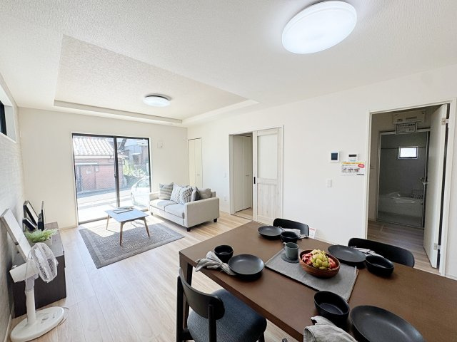 新築戸建・新築建売　郡山市菜根　桜小・第三中の居間・リビング