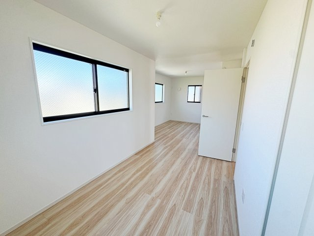 新築戸建・新築建売　郡山市菜根　桜小・第三中の洋室