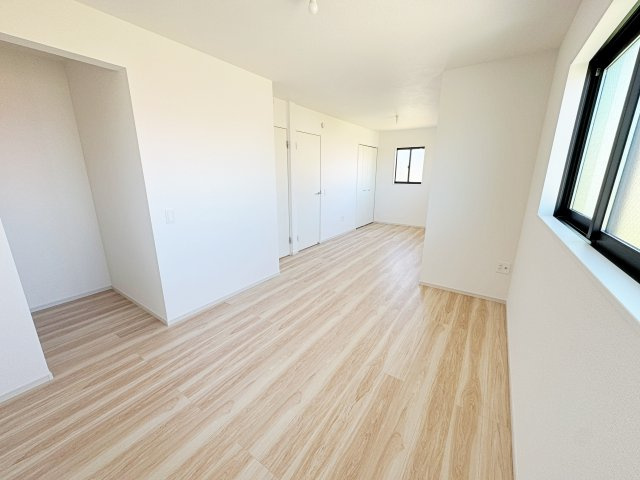 新築戸建・新築建売　郡山市菜根　桜小・第三中の洋室|実際にご内覧いただき生活イメージを膨らませてみませんか！