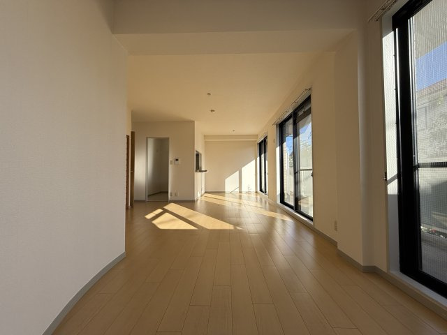 ヴェリテ　上野東の居間・リビング