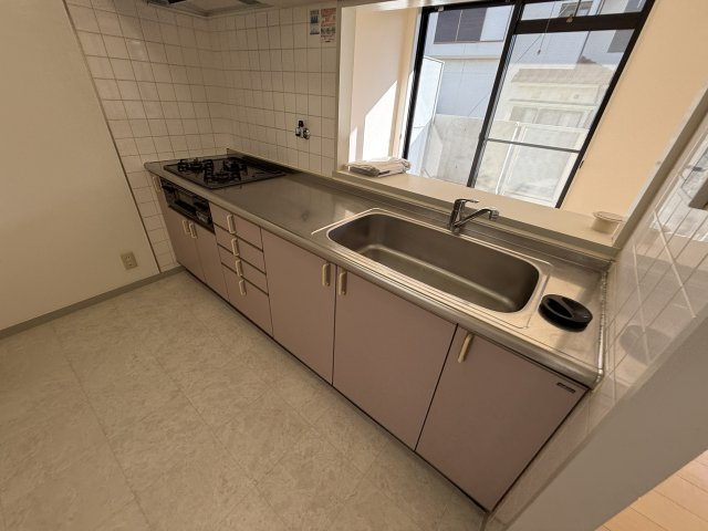 ヴェリテ　上野東のキッチン