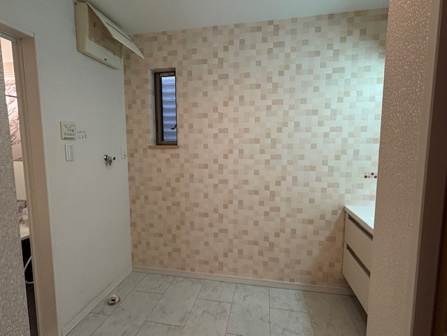 須磨区須磨浦通６丁目戸建の脱衣所