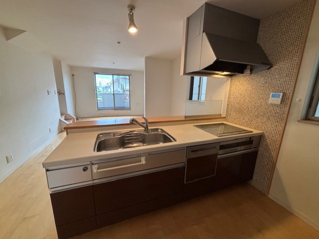 須磨区須磨浦通６丁目戸建のキッチン