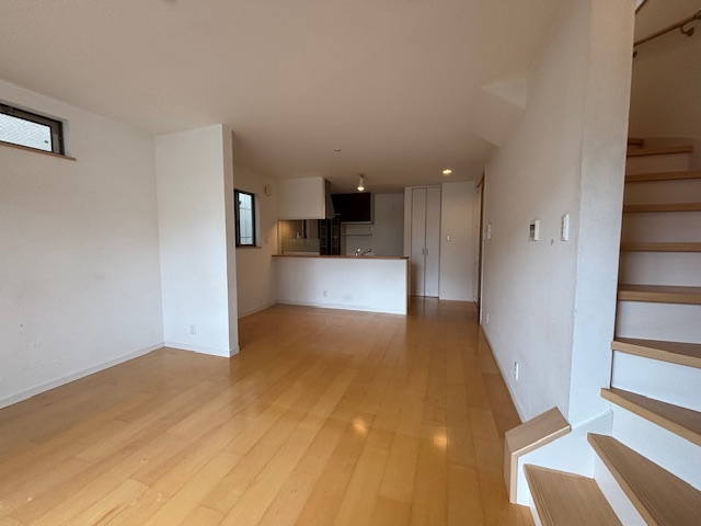 須磨区須磨浦通６丁目戸建の居間・リビング