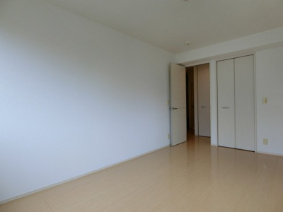 【洋室】 | ジュエル・サファイア