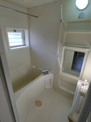 【浴室】 | ミーニャ・カステーロ